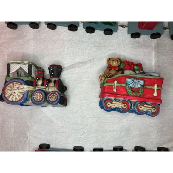 Vintage 4-Piece Christmas Train Set Midwest Taiwan w/ Letter Train set - Picture 7 of 16